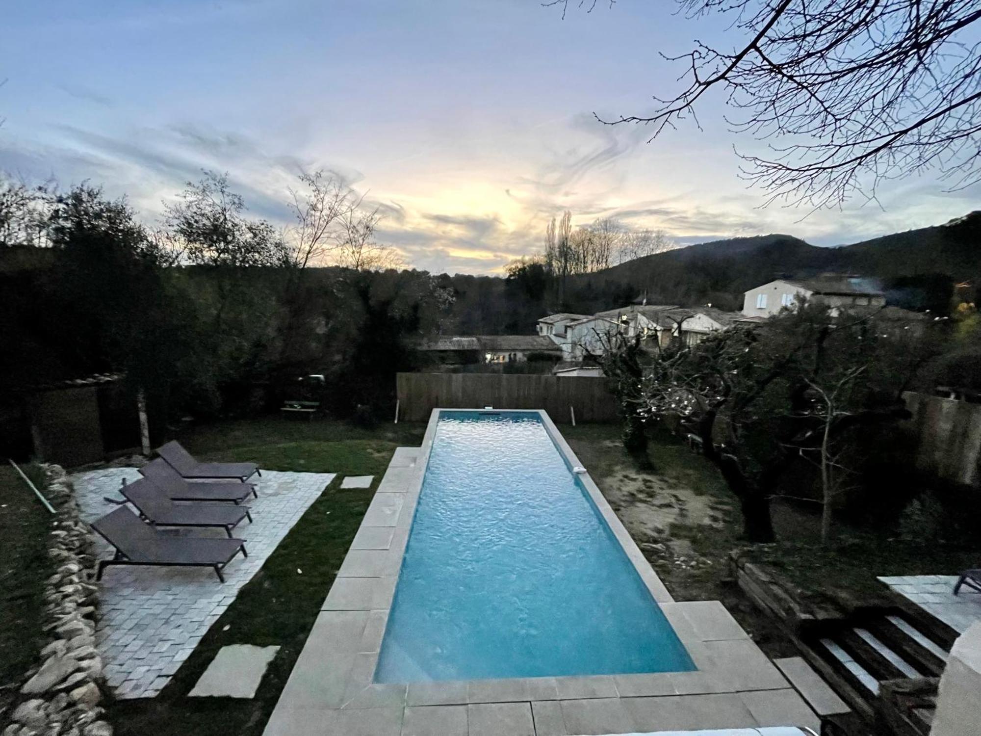Maison & Jardin Coeur Luberon Classe 4 Etoiles Peypin-d'Aigues Exteriér fotografie