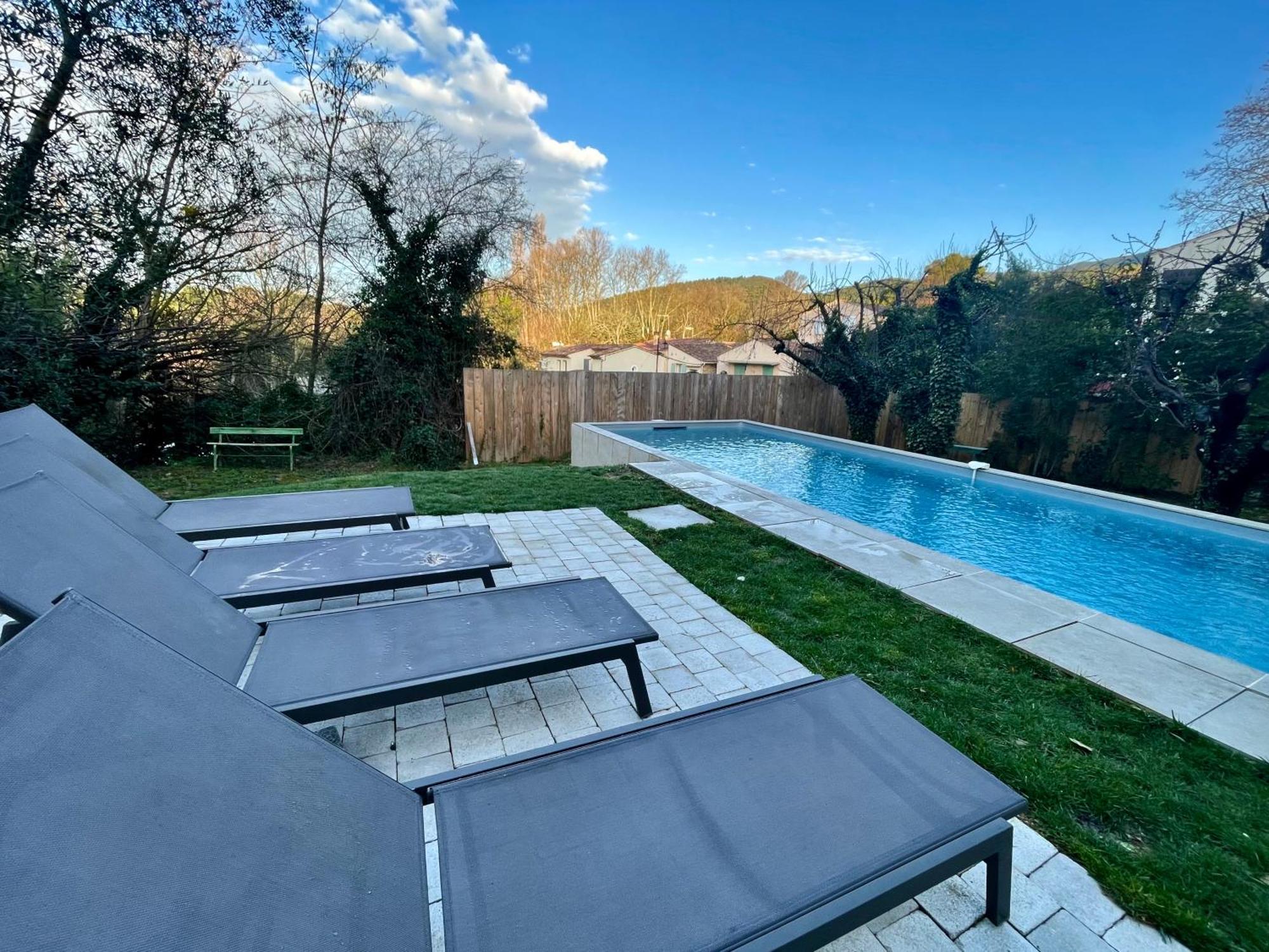Maison & Jardin Coeur Luberon Classe 4 Etoiles Peypin-d'Aigues Exteriér fotografie